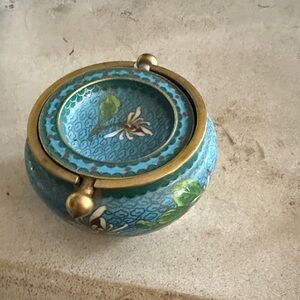 Elegant Blue Floral Ashtray